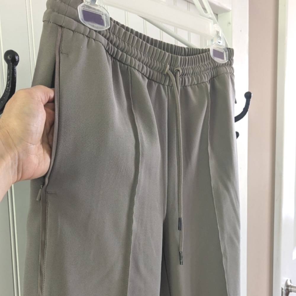 Athleta Endeavor Jogger Pant - Picture 4 of 14